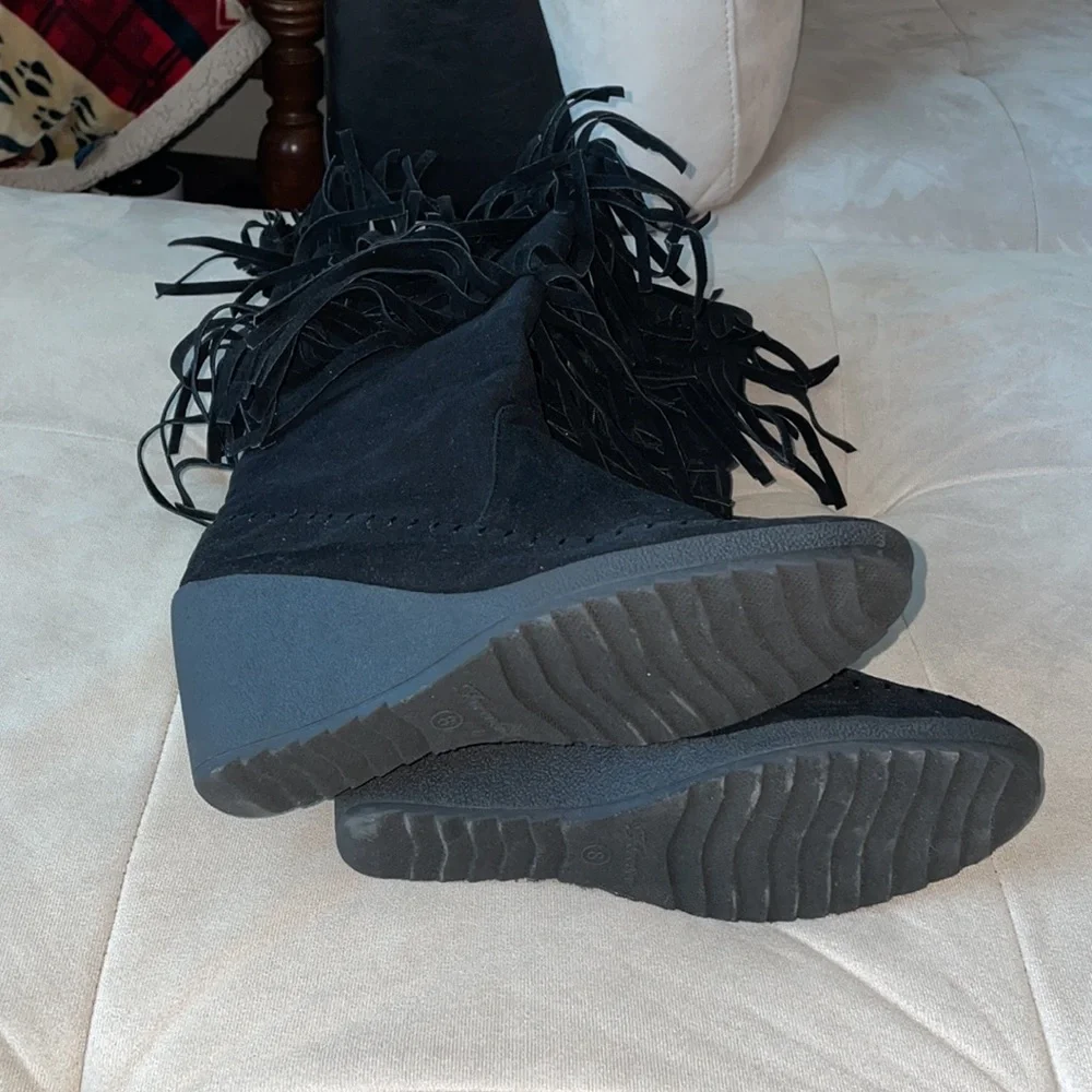 Black fringe below the knee boot wedge heel tassle - Picture 5 of 6